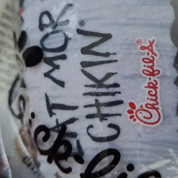 🐄 Chik Fil-A 'Eat More Chikin' stuffed collectible plush cow. 2017. New in bag. - Picture 4 of 7